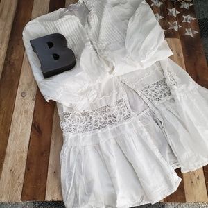 Allison Rhea, vintage looking nightgown